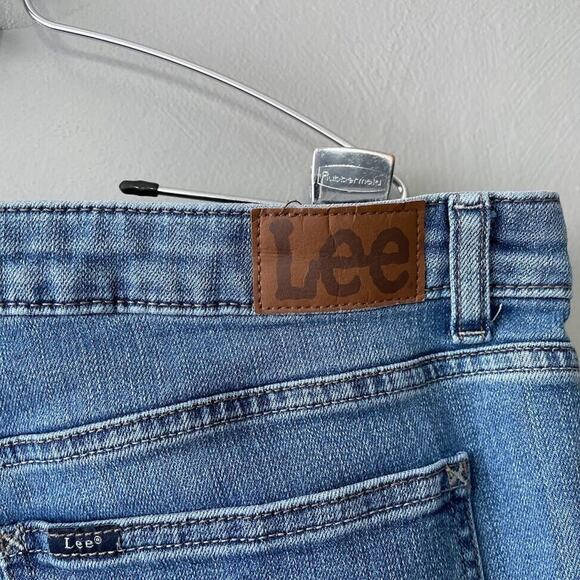 LEE Regular Fit Womens Size 18 Midrise Straight Leg Stretch Denim Blue Jeans - Picture 6 of 7